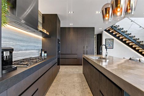 Photo of property in 41 Craig Road, Milford, Auckland, 0620