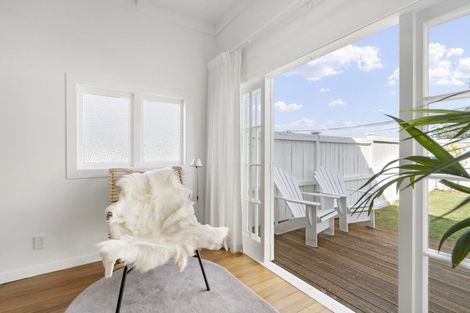 Photo of property in 23b Church Street, Northcote Point, Auckland, 0627