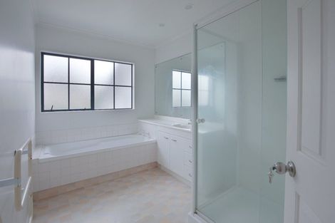 Photo of property in 8 Highgate Place, Somerville, Auckland, 2014