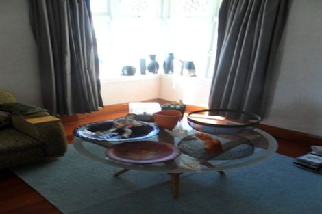 Photo of property in 2 Queens Drive, Kilbirnie, Wellington, 6022