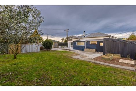 Photo of property in 12 Rhodes Street, Waimate, 7924