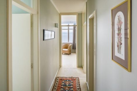 Photo of property in Rona House, 33 Rimu Street, Eastbourne, Lower Hutt, 5013