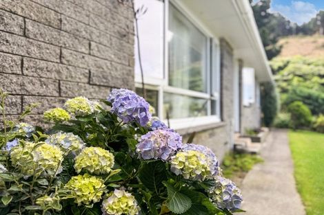 Photo of property in 21 Richmond Hill, Glenside, Wellington, 6037