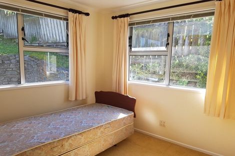 Photo of property in 9 Gloaming Hill, Titahi Bay, Porirua, 5022