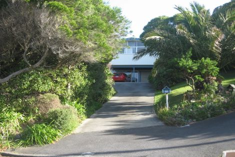 Photo of property in 33 Whanake Street, Titahi Bay, Porirua, 5022