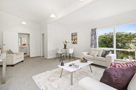 Photo of property in 9 Redwood Avenue, Tawa, Wellington, 5028