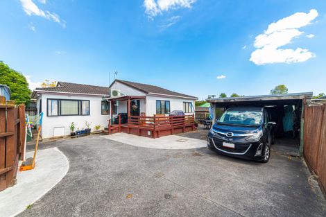 Photo of property in 2/93 Aviemore Drive, Highland Park, Auckland, 2010