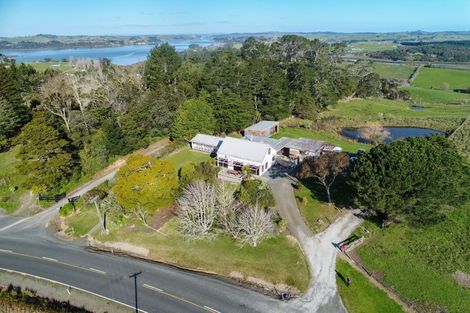 Photo of property in 127 Matakohe East Road, Matakohe, 0593