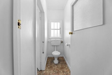 Photo of property in 1/48 Seabrook Avenue, New Lynn, Auckland, 0600