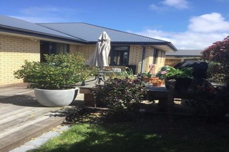 Photo of property in 43a Shortland Street, Wainoni, Christchurch, 8061