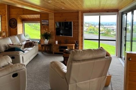 Photo of property in 53a Harbour View Road, Omokoroa, 3114