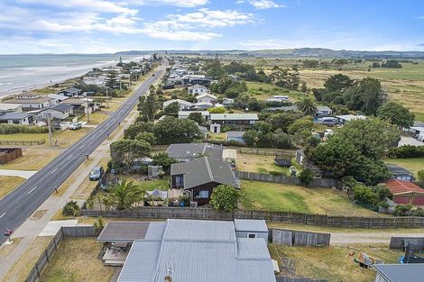 Photo of property in 430 Pukehina Parade, Pukehina, Te Puke, 3189