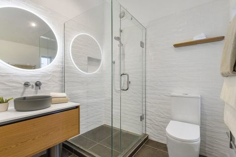 Photo of property in 14 The Anchorage, Sunnyhills, Auckland, 2010