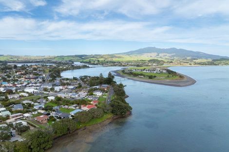 Photo of property in 23 Cliff Street, Raglan, 3225