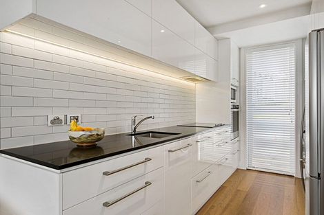 Photo of property in 23 Rangitoto View Road, Cockle Bay, Auckland, 2014