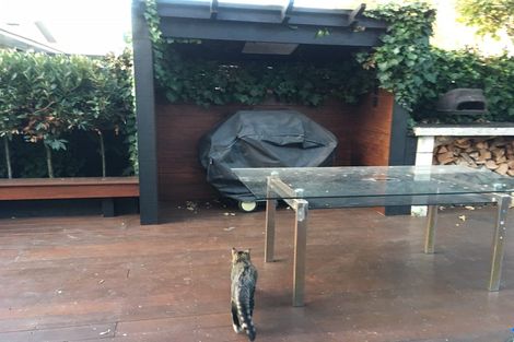 Photo of property in 2/52 Crofton Road, Harewood, Christchurch, 8051