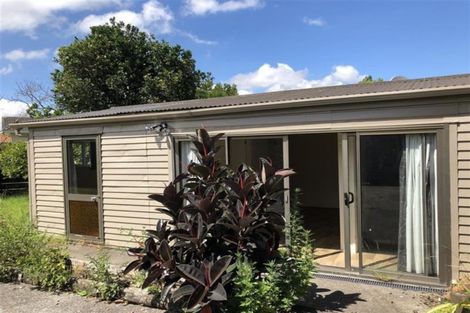 Photo of property in 15 Waimahia Avenue, Weymouth, Auckland, 2103