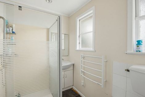 Photo of property in 14 William Street, Levin, 5510