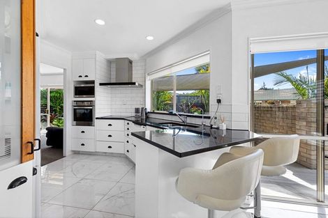 Photo of property in 4 Palm Court, Mount Maunganui, 3116