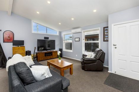 Photo of property in 30a Exchange Street, Ebdentown, Upper Hutt, 5018