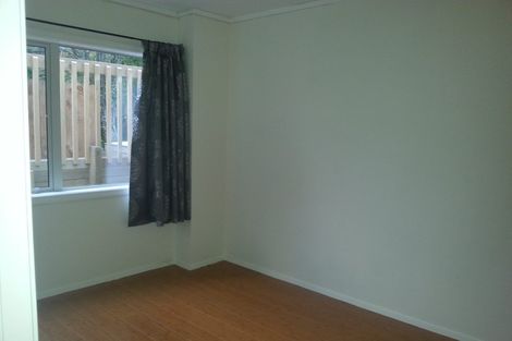 Photo of property in 5 Saddleback Rise, Murrays Bay, Auckland, 0630