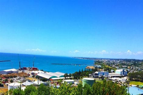 Photo of property in 19 Findlay Street, Moturoa, New Plymouth, 4310