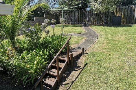 Photo of property in 12 Carl Place, Unsworth Heights, Auckland, 0632