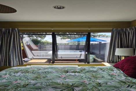 Photo of property in 1/14 Beresford Street, Bayswater, Auckland, 0622