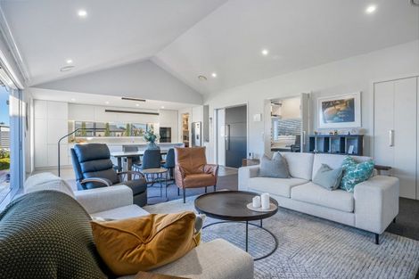 Photo of property in 60 Welsh Road, Winton, 9720