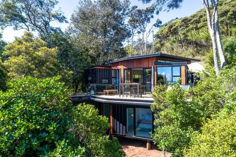Photo of property in 14 Okoka Road, Omiha, Waiheke Island, 1081