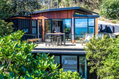 Photo of property in 14 Okoka Road, Omiha, Waiheke Island, 1081
