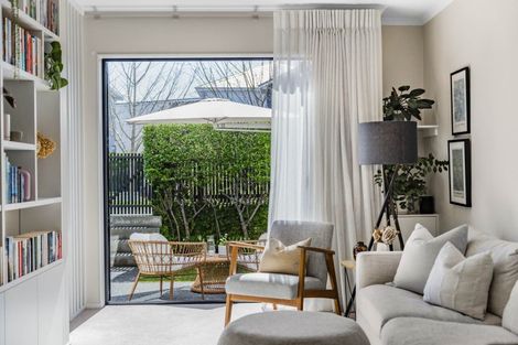 Photo of property in 39 Rangihina Road, Hobsonville, Auckland, 0616