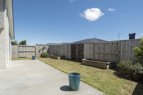Photo of property in 128 Puhirake Crescent, Pyes Pa, Tauranga, 3112