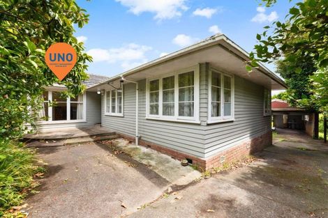 Photo of property in 17 Kirrie Avenue, Te Atatu South, Auckland, 0610