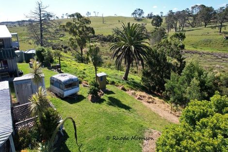 Photo of property in 32 Sandy Beach Road, Tinopai, 0593