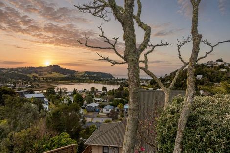 Photo of property in 30 Windsor Drive, Tairua, 3508