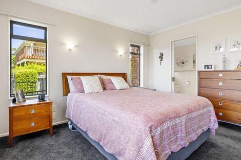 Photo of property in 25 Kinder Street, Acacia Bay, Taupo, 3330