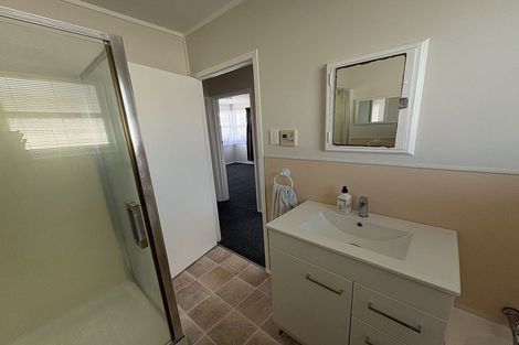 Photo of property in 2 Capella Place, Manurewa, Auckland, 2102