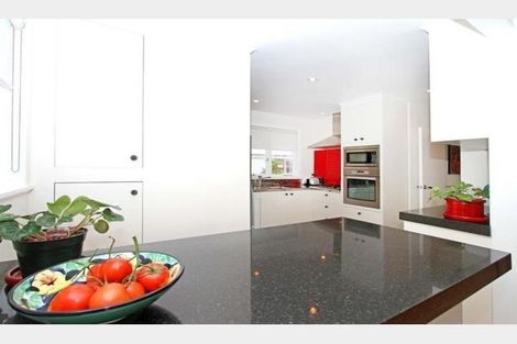 Photo of property in 126 Hinemoa Street, Birkenhead, Auckland, 0626