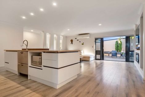 Photo of property in 37 Magellan Rise, Flagstaff, Hamilton, 3210