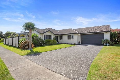 Photo of property in 2 Mccall Avenue, Pauanui, Hikuai, 3579