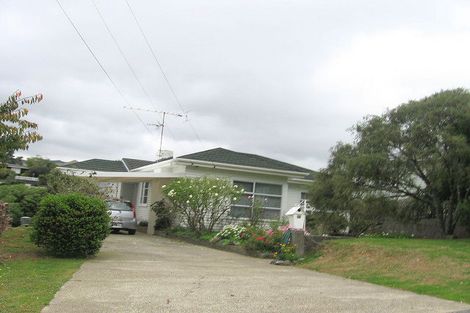 Photo of property in 31 Ngatitoa Street, Tawa, Wellington, 5028