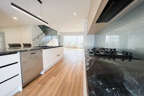 Photo of property in 33 Riroriro Road, Hobsonville, Auckland, 0616