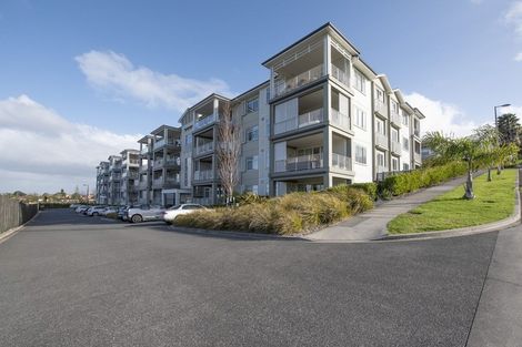 Photo of property in 34 Rewa Rewa Lane, Orewa, 0931
