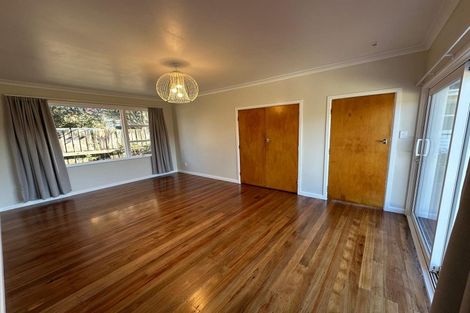 Photo of property in 5 Larsen Crescent, Tawa, Wellington, 5028