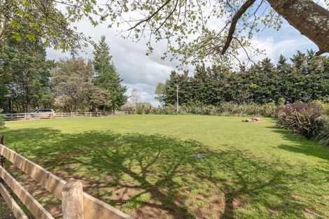 Photo of property in 18 Dalefield Road, Carterton, 5713