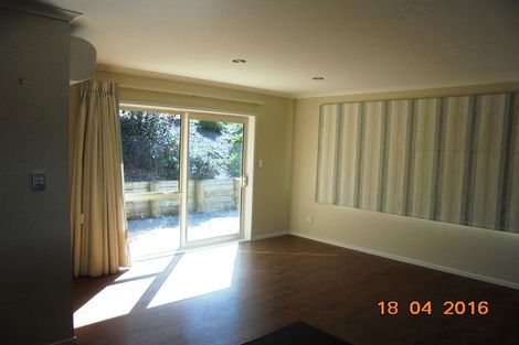 Photo of property in 17 Bob Craig Place, Pukekohe, 2120