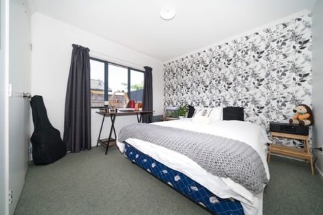 Photo of property in 6 Brookside Close, Highbury, Palmerston North, 4412