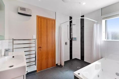 Photo of property in 79 Vivian Street, Burwood, Christchurch, 8083