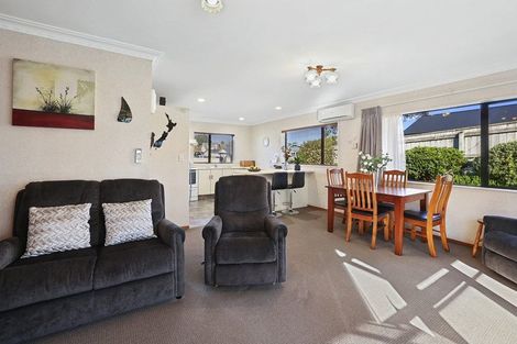 Photo of property in 1/30 Whiteley Street, Moturoa, New Plymouth, 4310